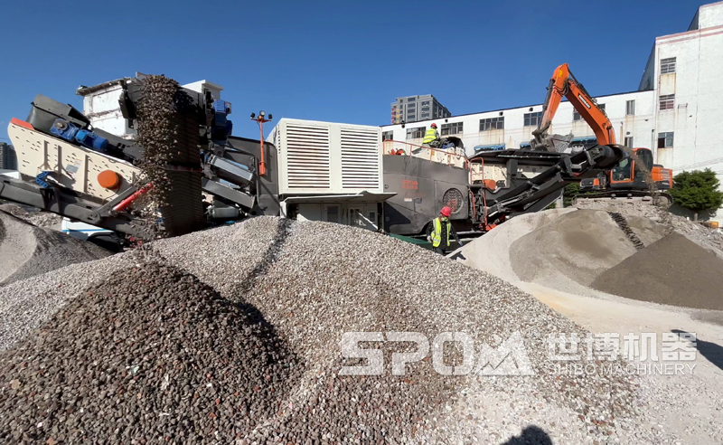 履带大口反击破碎站破碎建筑垃圾现场 履带大口反击破碎站破碎建筑垃圾现场